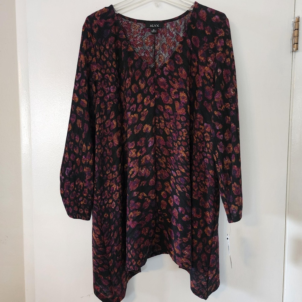 XL Floral Asymmetrical Alyx blouse NEW with tags